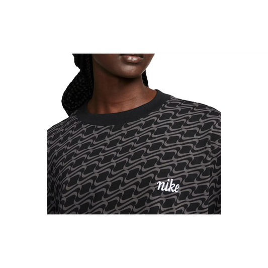 NIKE WOMENS Sportswear Icon Clash Urban Short Sleeve T-shirts "BLACK" DQ6511 010 DQ6511 010 from Stadium Goods