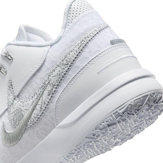 Nike Mens Lebron 20